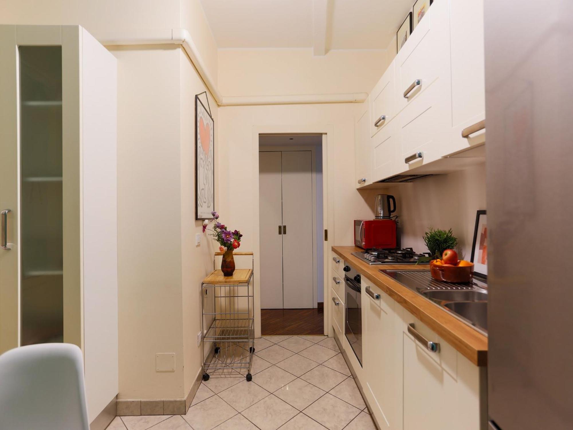The Best Rent - Spacious One-Bedroom Apartment Near The Columns Of San Lorenzo Milan Exterior photo