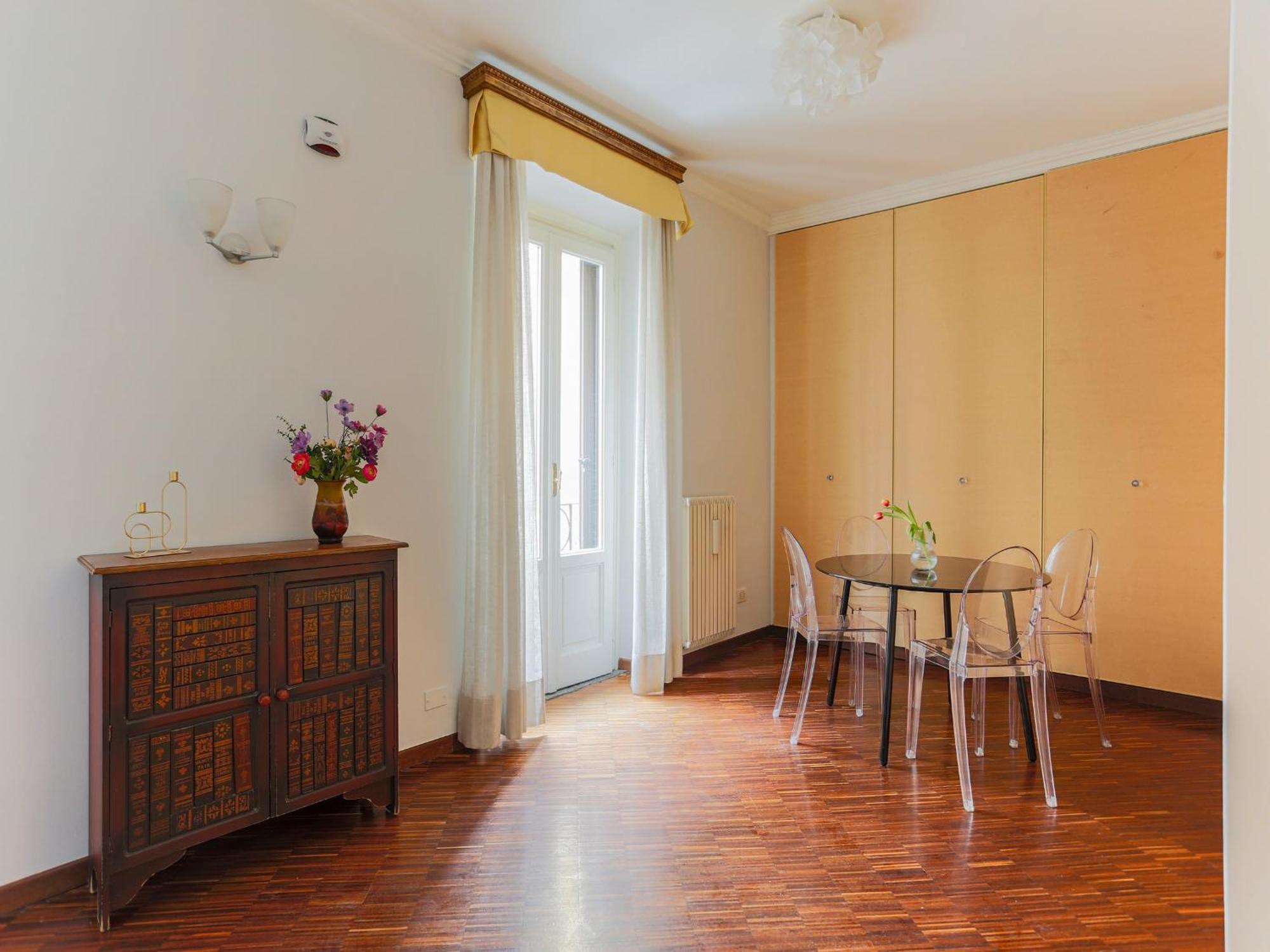 The Best Rent - Spacious One-Bedroom Apartment Near The Columns Of San Lorenzo Milan Exterior photo